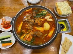 -喇喇排骨火锅·传统韩式脊骨汤(望京西园总店)