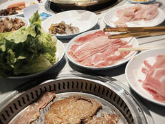 -爱永尚海鲜自助火锅烤肉(恩施店)