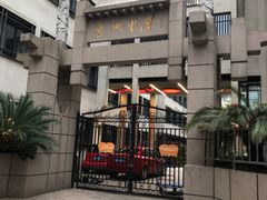 -吴山路夜市