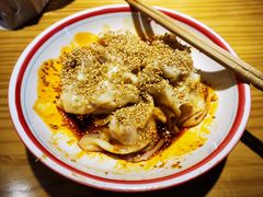 -八二小区抄手(龙湖上城天街店)