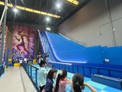 -超时空蹦床团建·VR潮玩运动娱乐·生日派对游乐园(金桥店)