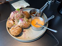 空气黑豆腐丸子-Ameigo梅果·云贵川bistro(长宁来福士店)