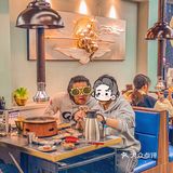 把隔壁买来做等位区的烤肉店🤦🏻‍♀️豪横‼️