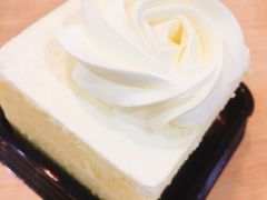 -红宝石·鲜奶小方·海派西点房(南丹店)