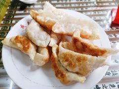 马蹄锅贴-长人馄饨铺(解放街店)