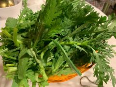 -鲜入围煮花胶鸡海鲜火锅