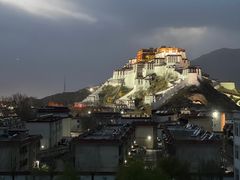 -平措康桑·和牛自助观景餐厅(布达拉宫店)
