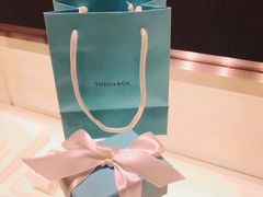 -Tiffany & Co.蒂芙尼
(杭州大厦店)