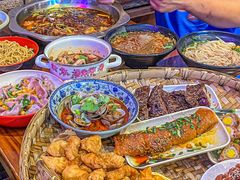 -爆炸头阿姨小四川正宗川味小吃(无任何分店)