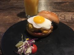 -HIGH FIVE哈福手工汉堡(桂林路店)