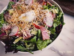 藜麦窝蛋沙拉-The Rug Cafe(王府中环店)