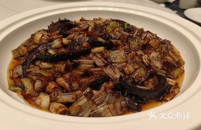 Scallion-Braised Sea Cucumber with Thai Jasmine Rice