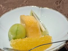 赠水果-新光酒家·河豚·海鲜·蟹料理(浦东店)