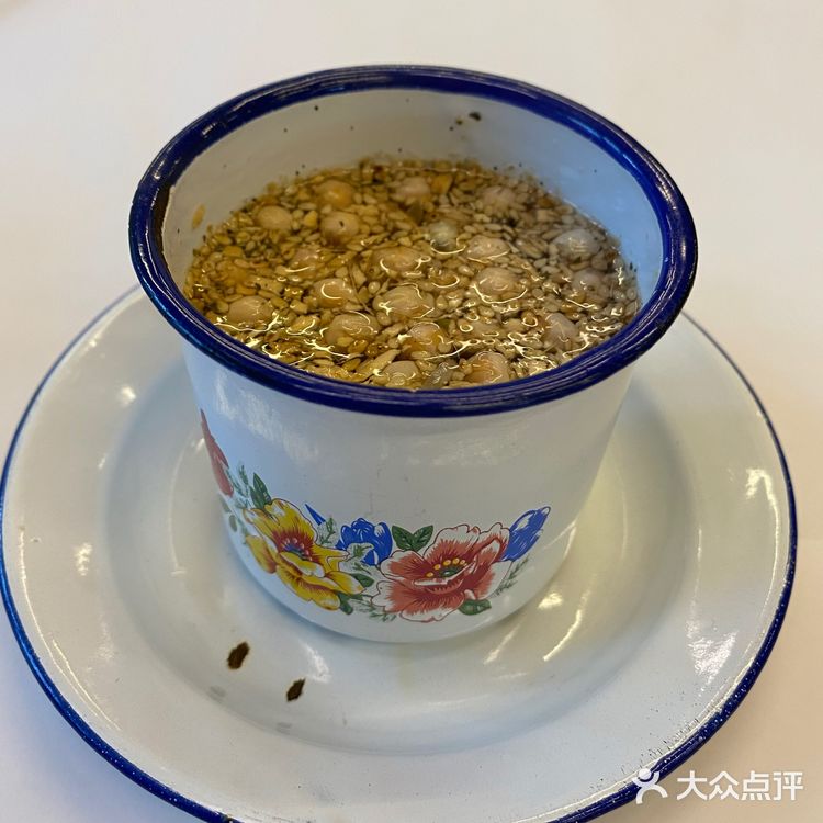 芝麻豆子茶咸味加了点姜丝里面
