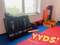 -adidas壹跆运动馆(世纪经贸大厦店)