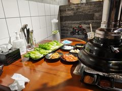 -肉甲韩国木炭烤肉(新壹街1店)