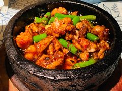 石锅杭椒牛蛙-桂满陇天书(南京德基旗舰店)