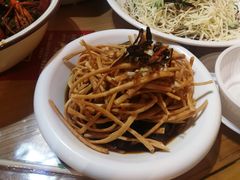 -霄汉牛三鲜湖北砂锅菜(万松园2店)