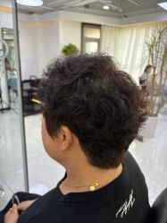 -V7 HAIR SALON