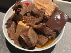 -左庭右院鲜牛肉火锅黑金店(陆家嘴中心店)