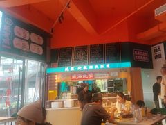 -蚝堡海鲜·威海菜·海肠捞饭·烧烤·亚洲吃蚝公司(幸福门店)