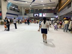 -正佳冰河湾真冰滑冰场