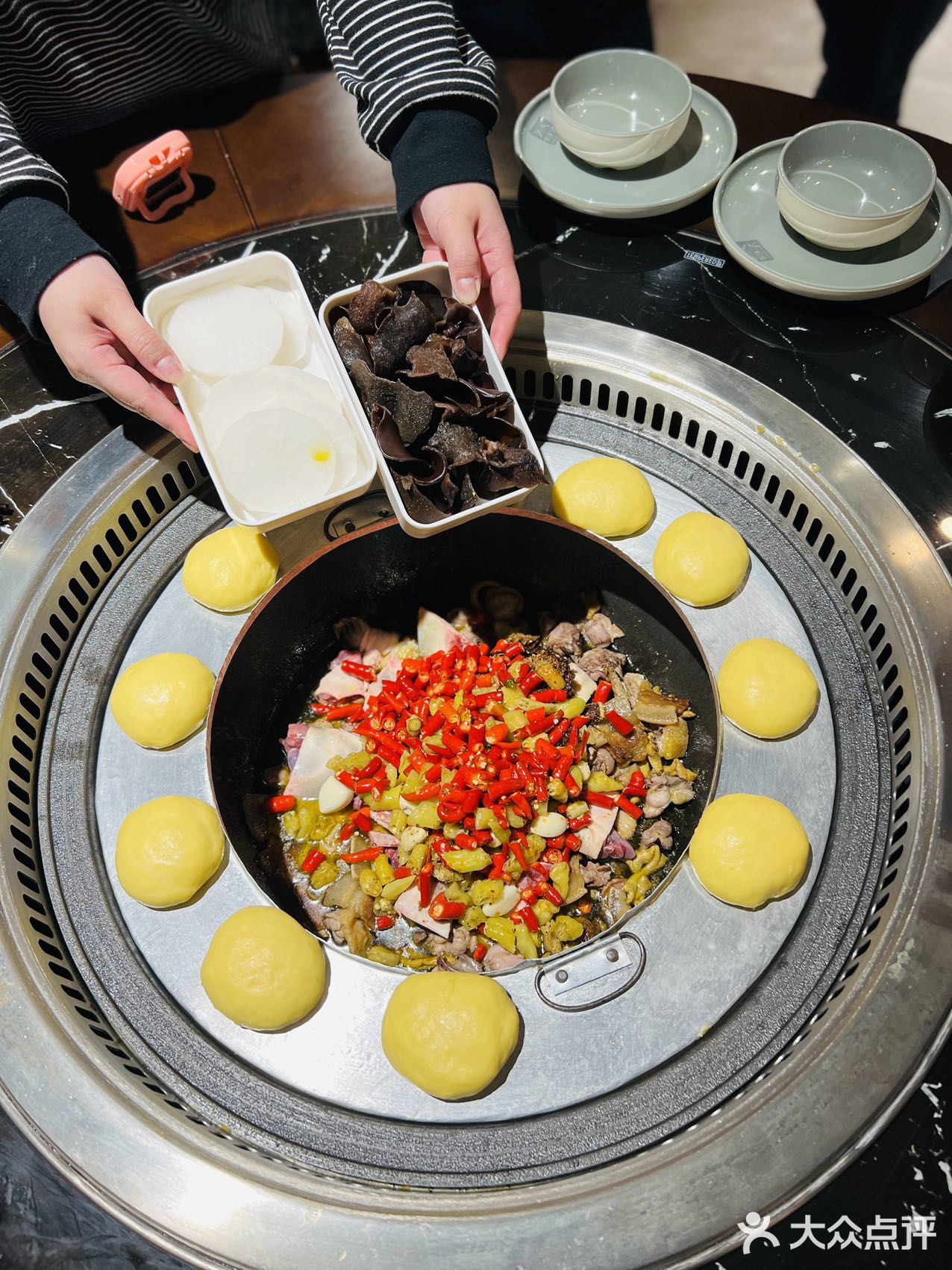 超正宗的长沙柴火鸡登陆上海滩！