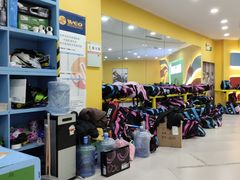 -阿布溜溜·轮滑(21世纪太阳城店)