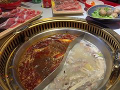 红白鸳鸯锅底-欠火锅·水牛毛肚·团建聚餐·生日宴(何山路店)