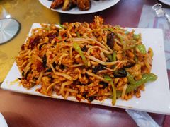 特色鱼香鸡丝-桃子餐厅·天津菜(红星路直营店)