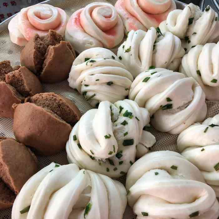 满口香包子馒头(油条店)-"桥底下的早餐店.生意很好,而且营业时间.