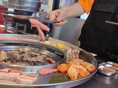 -哈哈碳都·牛肋条无限自助烤肉(台江万达店)