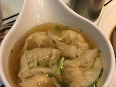 -新大咀港式茶餐厅(宝山万达店)