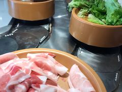 -龍歌自助小火锅(市南金茂湾店)