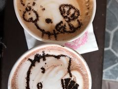 拿铁-Hello Kitty Cafe(弘大店)