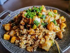 -曼听小寨海鲜烧烤·大连辣炒大王(盖州街店)