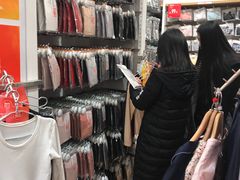 -优衣库(郑州丹尼斯大卫城店)