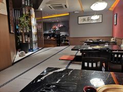 -山川小町·极番烧肉(新地假日广场店)