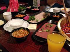 -重庆爽翻天老火锅(临平万达广场店)