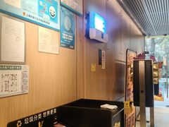 -麦当劳(徐汇漕溪北路百脑汇店)