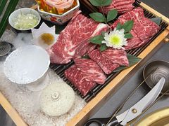 -铭牛烧肉·和牛海鲜自助(高新月牙湖店)