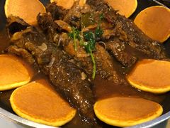 铁锅昂刺鱼贴玉米饼-关东小磨东北菜(上海长风大悦城店)