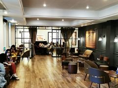 大堂-星巴克臻选(广州沙面店)