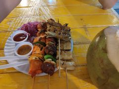 -滨海尚泰美食广场