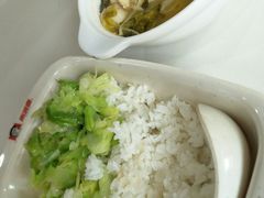 老坛酸菜鱼饭-南城香·饭香串香馄饨香(赵公口店)