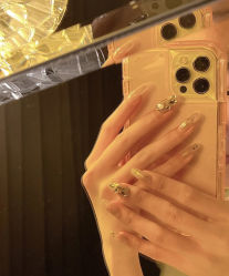 -七月美睫 美甲