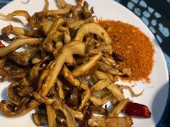 炸菌子-勺子米线·云南传统小吃市集(四方街店)