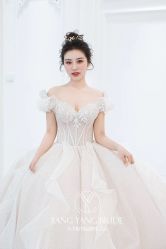 -洋洋婚纱品牌集合店