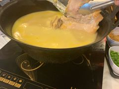 -鲜入围煮花胶鸡海鲜火锅