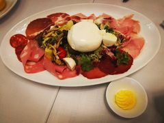 -卡佩罗意大利餐厅及酒吧Al Cappello Trattoria
